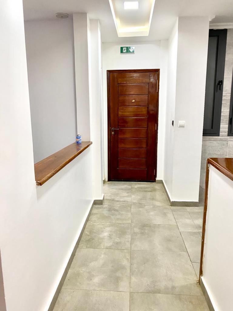 Luxury Suites Chester One Дакар Экстерьер фото