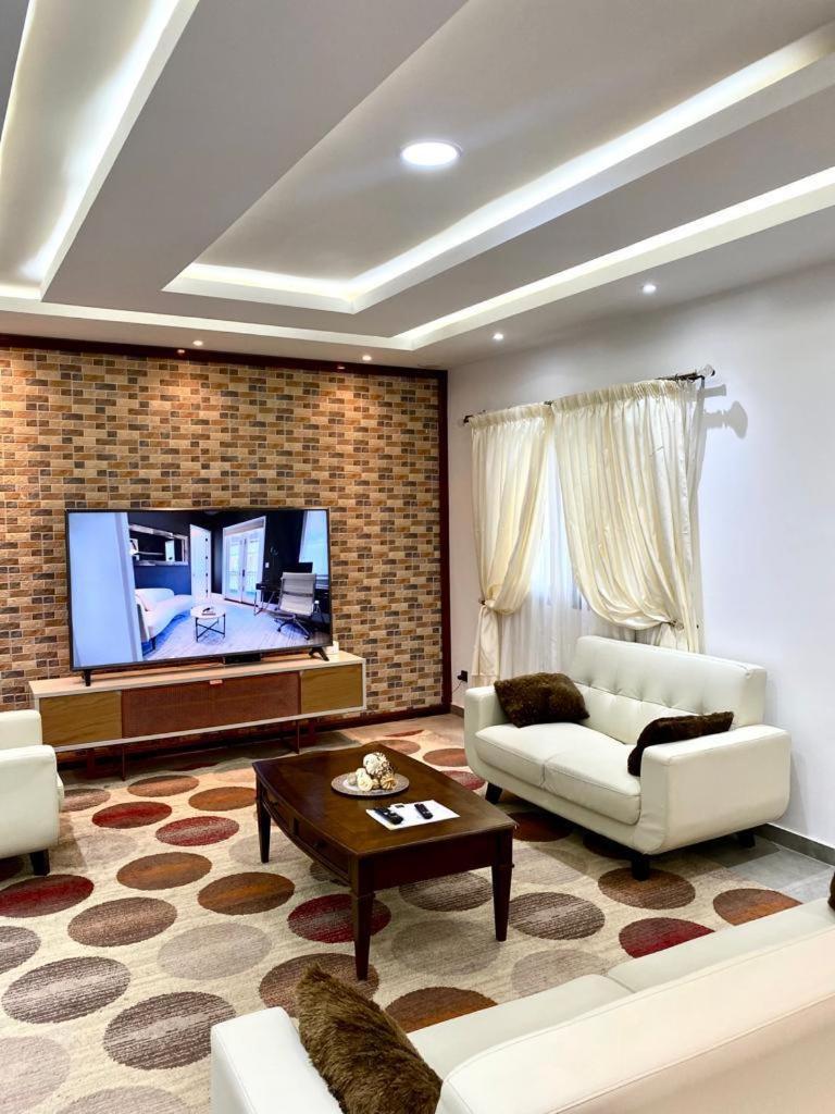 Luxury Suites Chester One Дакар Экстерьер фото