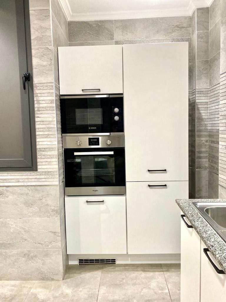 Luxury Suites Chester One Дакар Экстерьер фото
